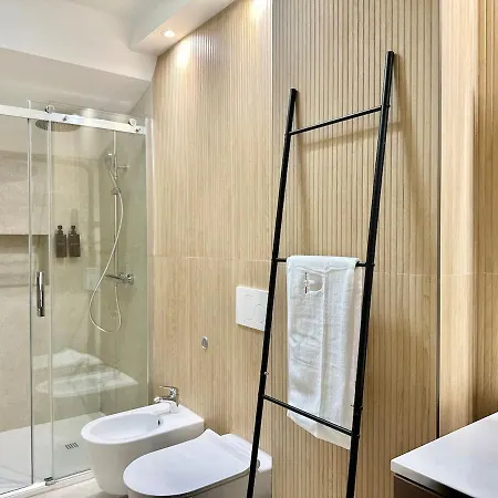 Designer Loft In Milan, Istria Subway Exit, Convenient Transportation Apartment