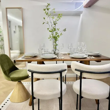 Casaqua Designer Loft In Milan, Istria Subway Exit, Convenient Transportation