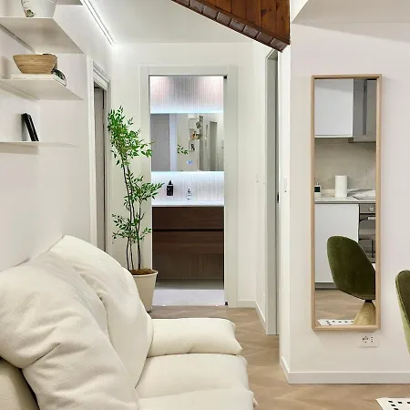 Designer Loft In Milan, Istria Subway Exit, Convenient Transportation Apartament *