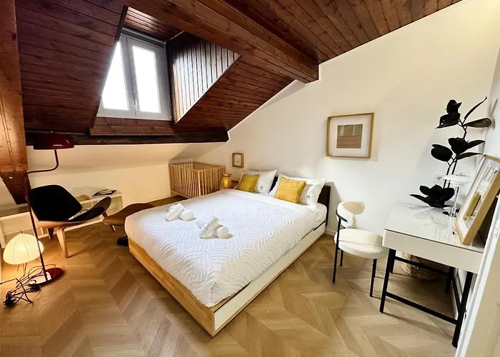 Designer Loft In Milan, Istria Subway Exit, Convenient Transportation